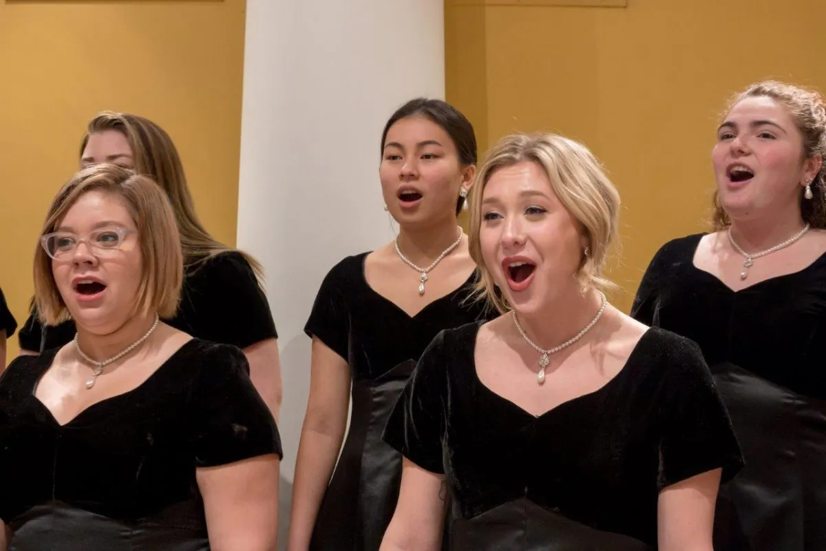 Saint Mary's College Women's Choir. (Matt Cashore)