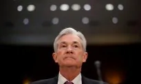 Fed’s Powell Says ‘No Rush’ to Hike Rates in ‘Solid’ but Slowing Economy