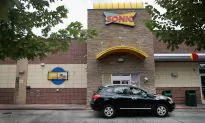 Woman Orders Food, Tells Server ‘This One’s on God’ Before Stealing the Meal: Police