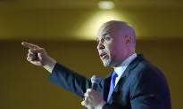 Actress Rosario Dawson Clarifies that She is Endorsing Cory Booker in the 2020 Presidential Race