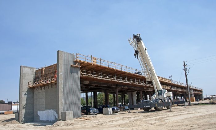 This handout image provided by the California High-Speed Rail Authority shows construction of a viaduct for the high-speed train in Fresno, California, on July 13, 2017.  (California High-Speed Rail Authority via Getty Images)