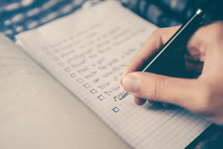 Your heart doesn't really care what you write down when you make a "perfect partner" checklist. (Glenn Carstens-Peters/Unsplash)