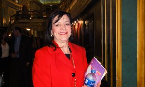 Physician Feels Energy Exuding From Shen Yun Dancers