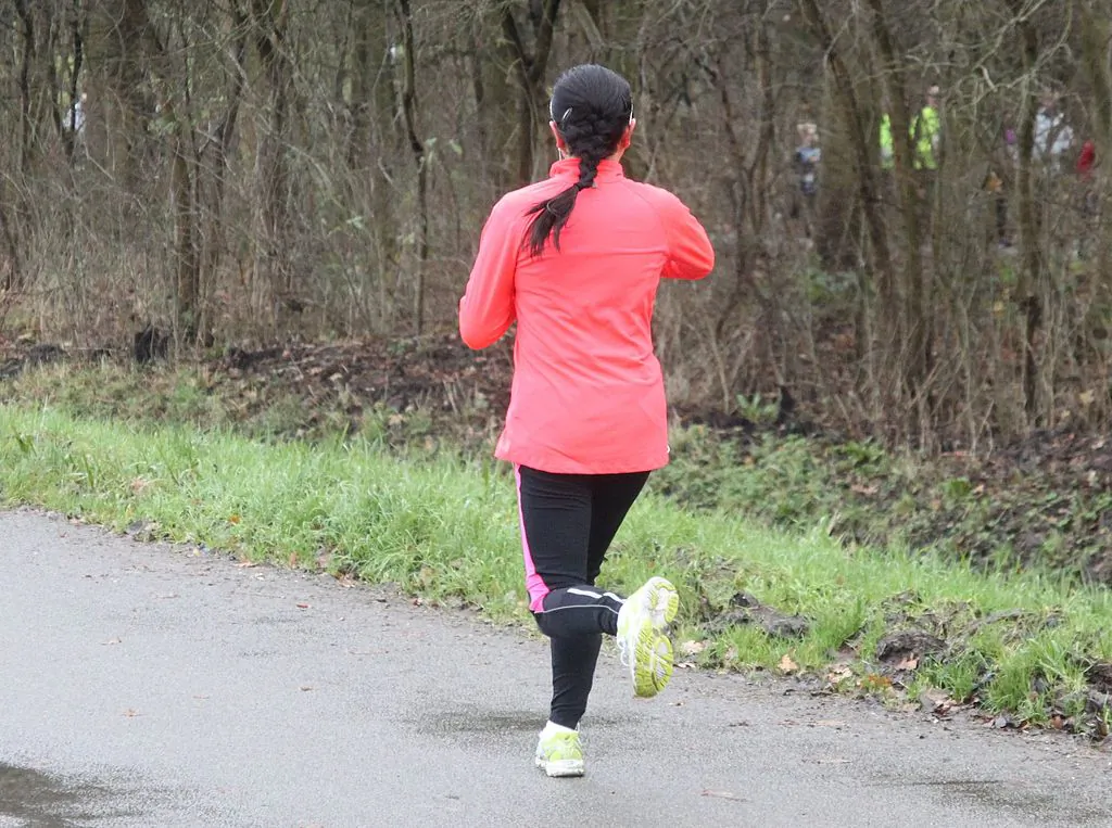 Stock image of girl running. (Wikipedia Commons/Peter van der Sluijs CC BY-SA 3.0, 2.5, 2.0, 1.0)