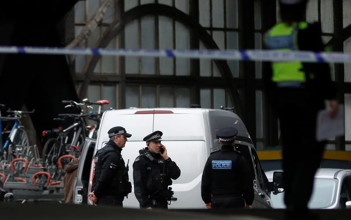 Police officers secure a cordoned off area at Waterloo station near to where a suspicious package was found, in London, Britain, Mar. 5, 2019. (Peter Nicholls/Reuters)