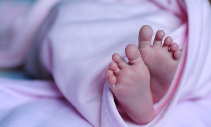 A stock photo of a baby's feet (Christiana Bella/Pixabay)