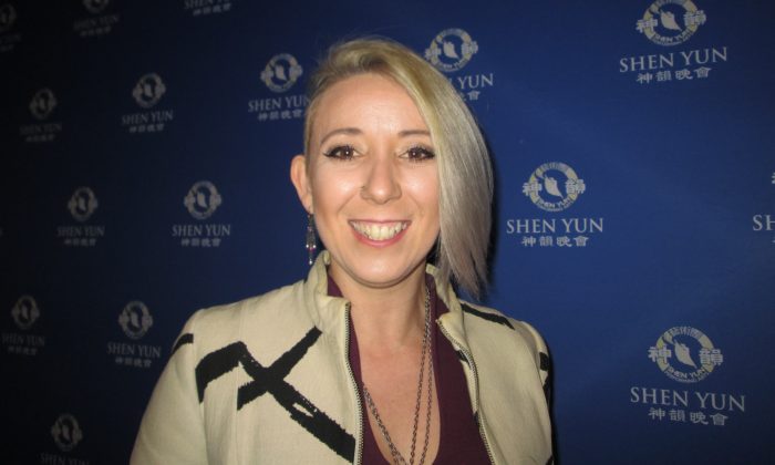 Dancer Finds ‘Love and Light’ at Shen Yun