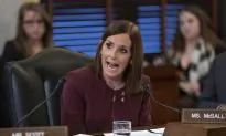 Cruz, McSally Back Senate Vote to Confirm Replacement for Ginsburg, Democrats Push Back