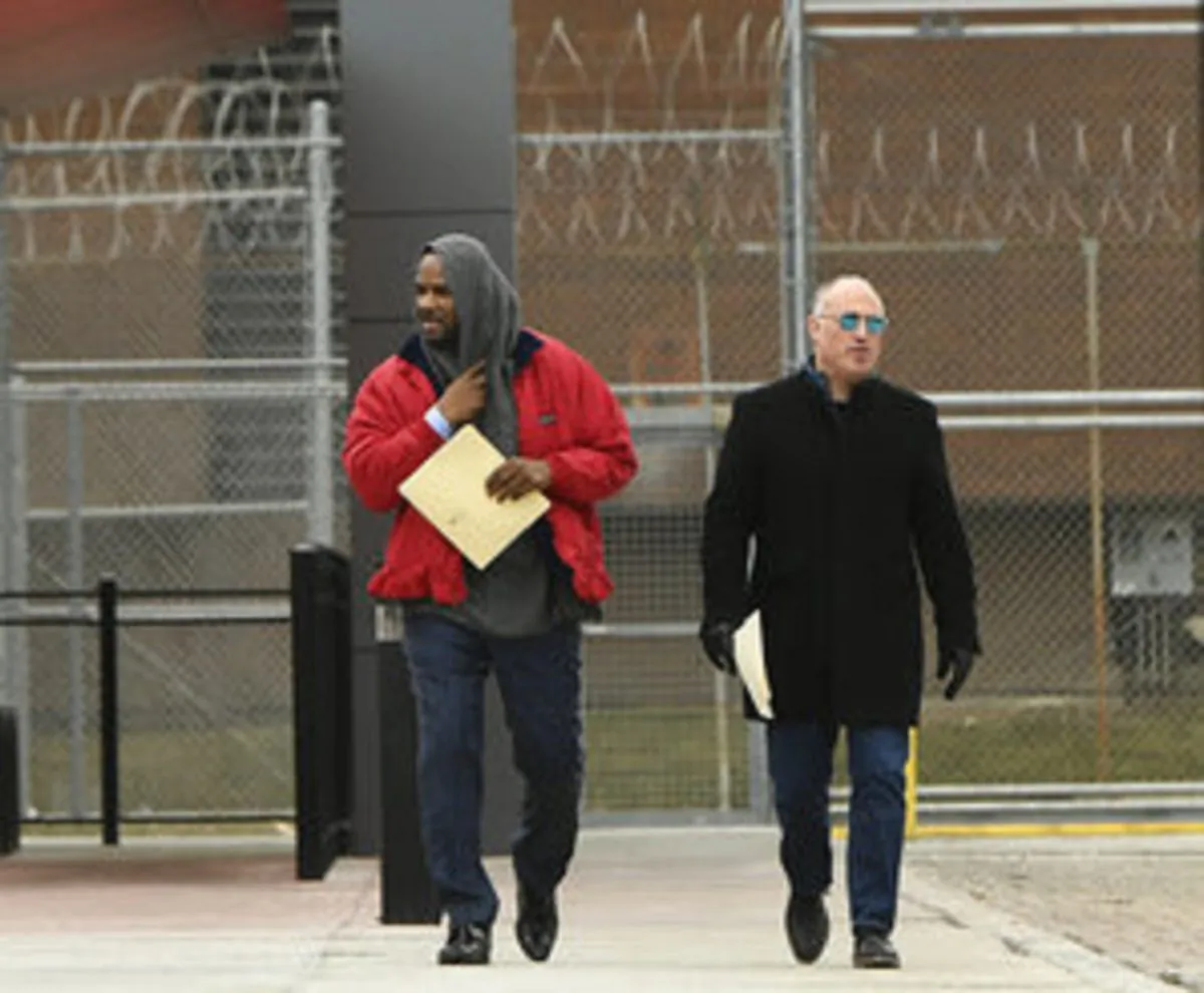 Singer R. Kelly left, walks with his attorney Steve Greenberg right, after being released from Cook County Jail, in Chicago, on March 9, 2019. (Paul Beaty/AP Photo)