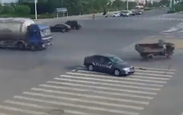 Rickshaw crash