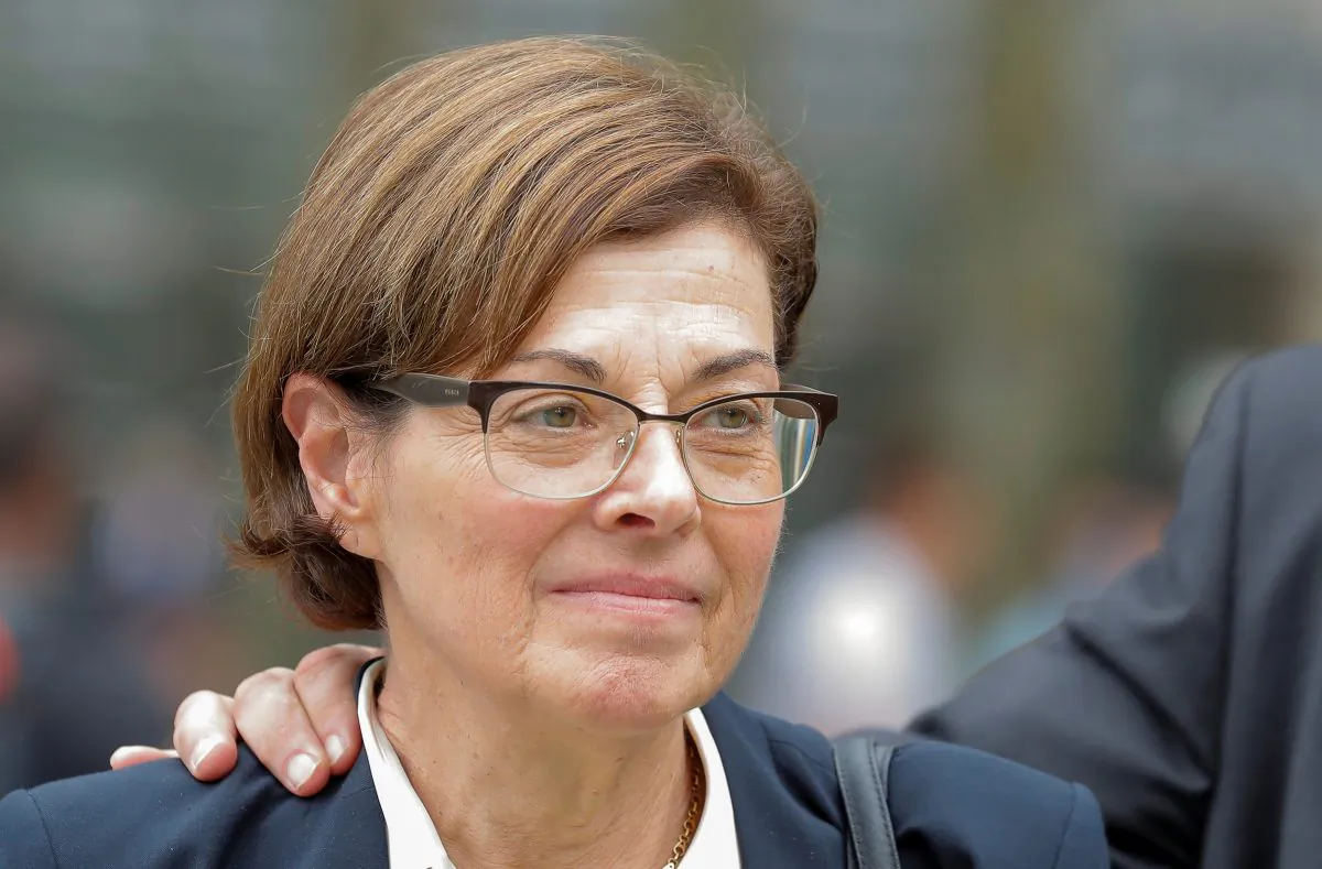 Nancy Salzman, exits following a hearing on charges in relation to the Albany-based organization Nxivm at the United States Federal Courthouse in Brooklyn at New York, U.S., July 25, 2018. (REUTERS/Brendan McDermid)