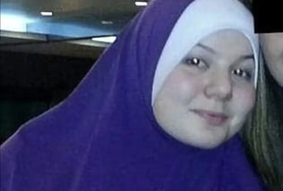 Zehra Duman, prior to fleeing Australia for Syria. (Facebook)
