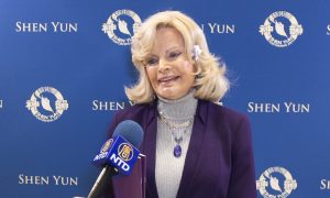 Violinist Says Shen Yun Is Art With Meaning