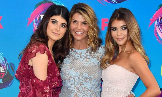 Report: Lori Loughlin and Daughters Living ‘A Terrible Nightmare’