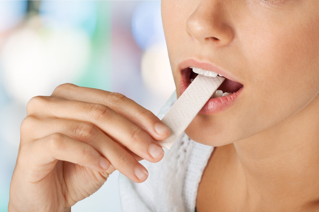 Most chewing gums are made of plastic (Billion Photos/Shutterstock)