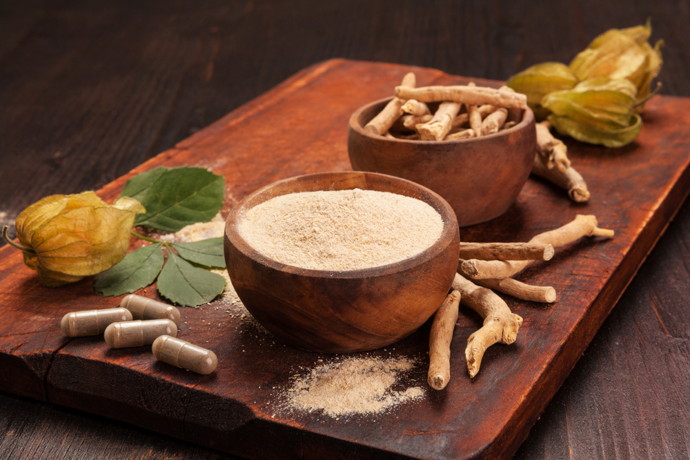 Roots and powder of Ashwagandha (Eskymaks/Shutterstock)
