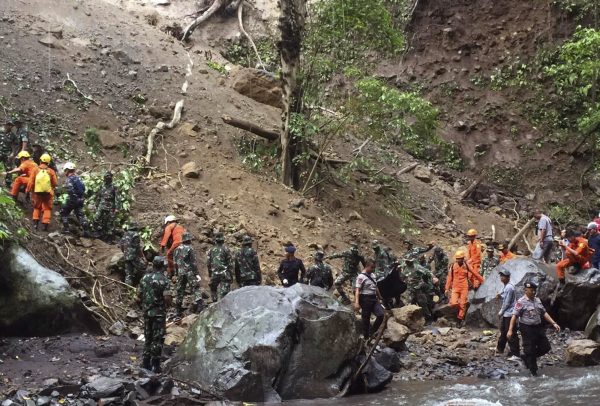 earthquake and floods indonesia