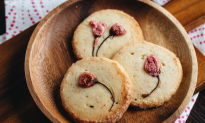 Cherry Blossom Cookies to Capture the Taste of Spring