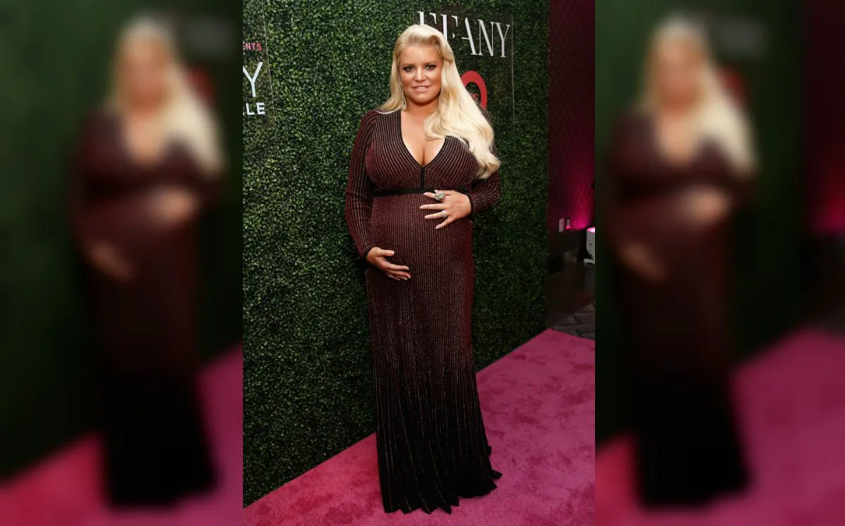 Fashion Icon Award Honoree Jessica Simpson attends the 25th Annual QVC 'FFANY Shoes on Sale' Gala at The Ziegfeld Ballroom on October 11, 2018 in New York City. (Brian Ach/Getty Images)