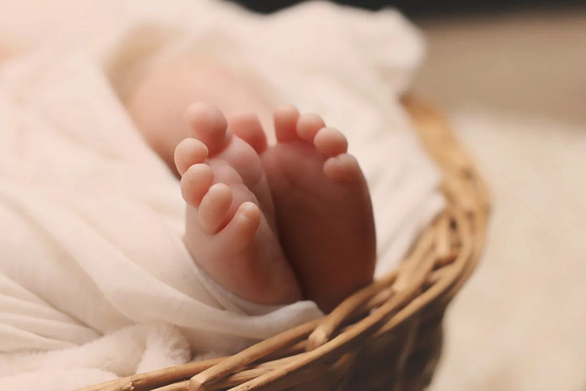 A file image shows a newborn baby's feet (Pixabay)