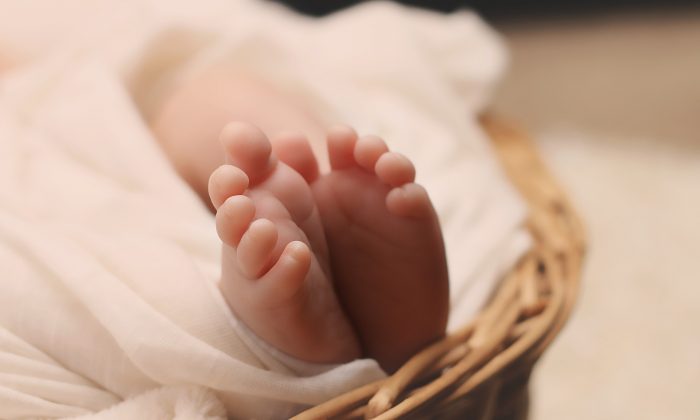 A file image shows a newborn baby's feet (Pixabay)