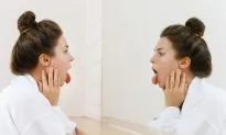 10 Signs Your Body Needs More Iron–Does Your Tongue Look Weirdly Smooth?