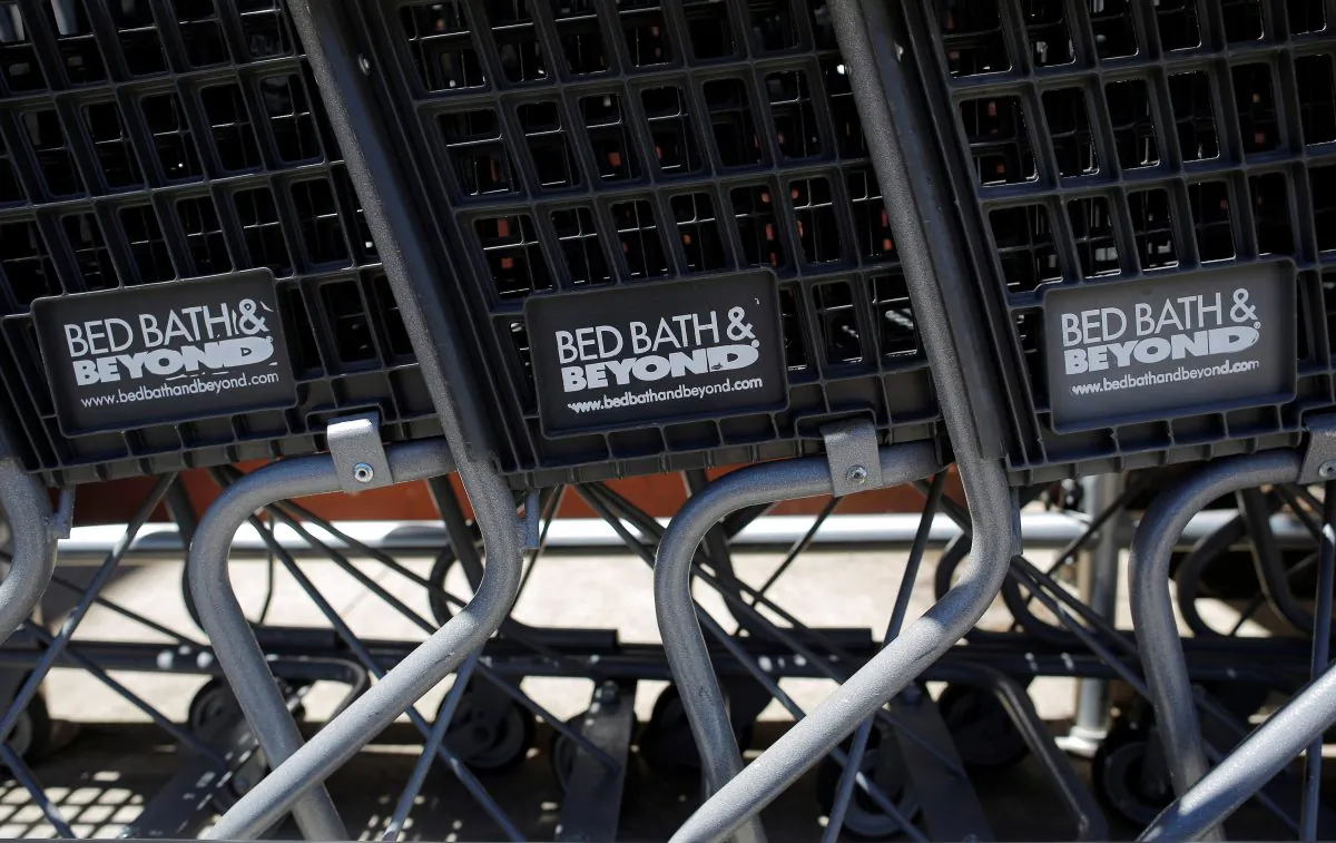 Shopping carts are stacked up at a Bed Bath & Beyond store in Somerville, Massachusetts, U.S. June 17, 2016.  REUTERS/Brian Snyder