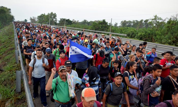 Some 700 Cubans have joined the migrant caravan as it makes its way north towards the United States, in Tuzantan, Chiapas state, Mexico, on March 25, 2019. (Jose Torres/Reuters)