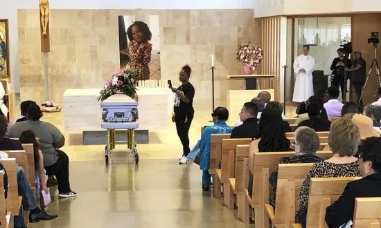 Hundreds Mourn Girl Whose Body Was Dumped on Hiking Trail
