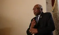 Senior Democrat Who Compared Trump to Hitler Formerly Collaborated With Fidel Castro