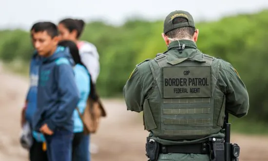 Border Officers Arrest 4 Men Wanted for Sex Crimes Against Children