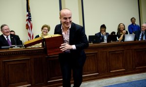 AOC Gets Headlines but Showdown Is Coming With Moderate Dems