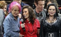Loretta Lynn Sings With Friends at Birthday Concert