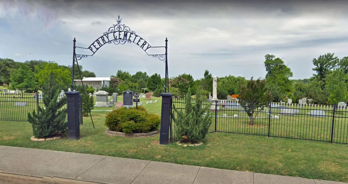 A stock cemetery photo (Google Maps Street View-Screenshot)