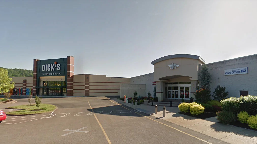A stock photo of a mall (Screenshot via Google Maps)