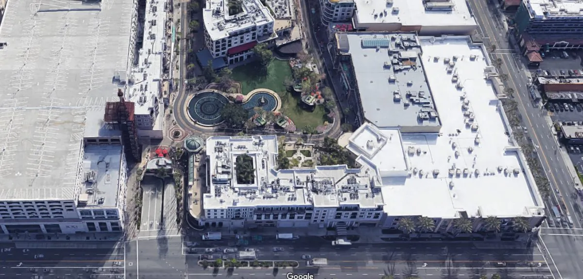 American Brand shopping mall in Los Angeles. (Screenshot/Googlemaps)