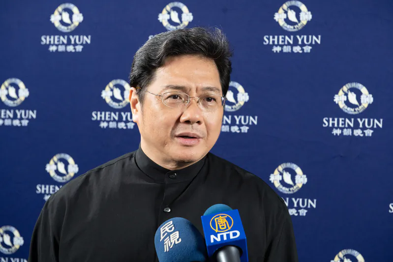 Wu Hung-chang, the conductor of Taiwanese opera company Taiwan Opera, after enjoying Shen Yun Performing Arts at the Chih-The Hall of the Kaohsiung Cultural Center, in Kaohsiung, Taiwan, on April 3, 2019. (Lo Jui-hsun/The Epoch Times)