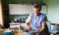 What We Can Learn From Our Parents and Grandparents in the Kitchen