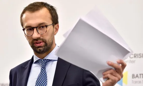 Ties to Ukrainian National a Unifying Theme in Early Attacks on Trump