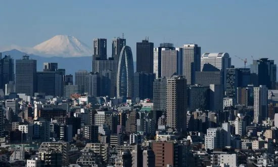 Data Centers Flock to Tokyo as Beijing’s Appeal Fades
