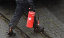 Gas Station Customer Sprayed in Face With Fire Extinguisher