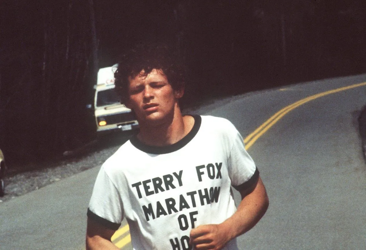 Runner Terry Fox continues his Marathon of Hope run across Canada, in 1980. (The Canadian Press)