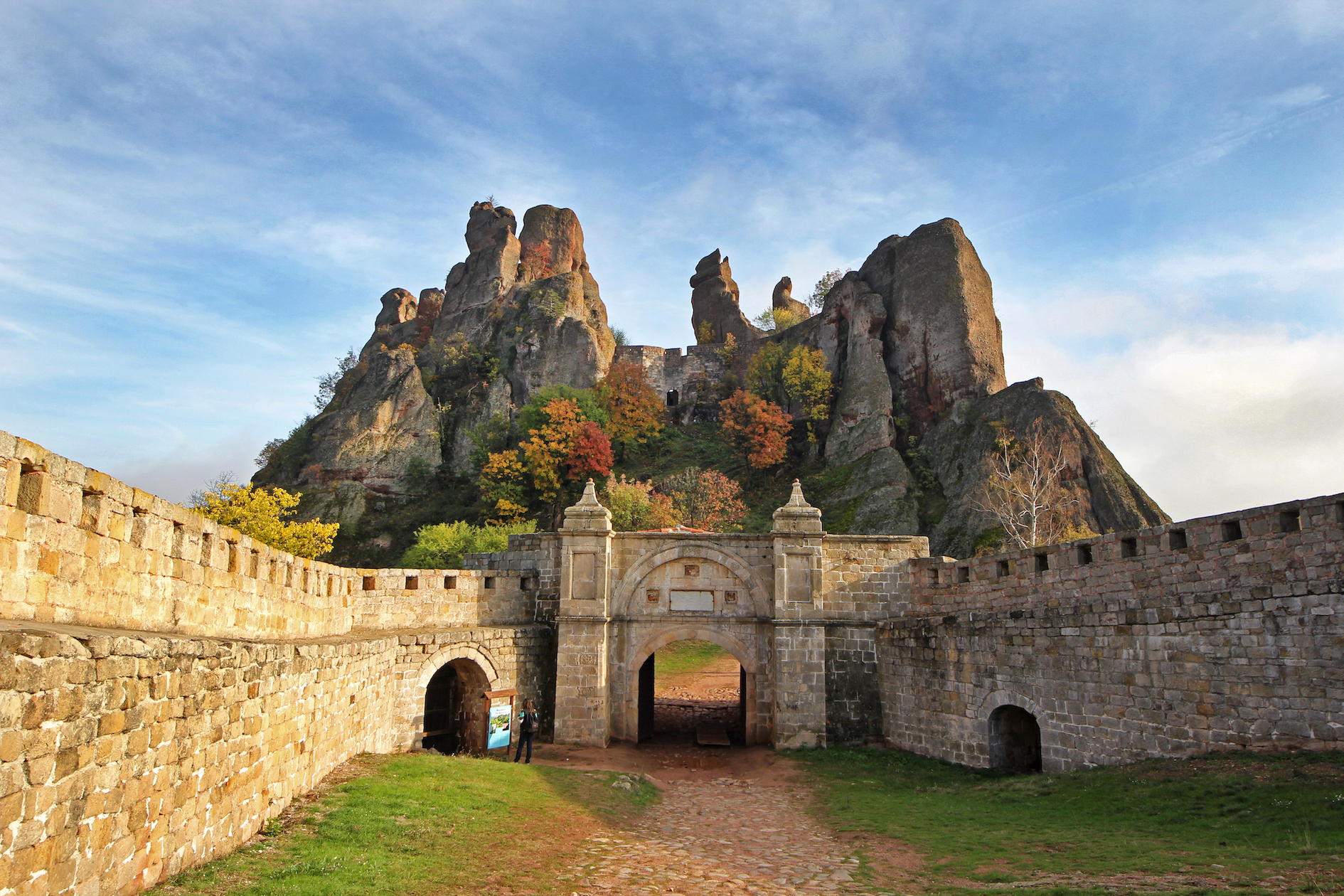 Fortresses & Castles in Bulgaria - Archaeology Travel