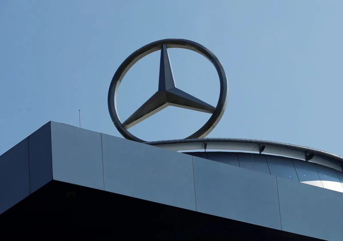 A Mercedes Benz logo is pictured at a Mercedes Benz branch in Stuttgart, Germany on April 15, 2019. (Ralph Orlowski/Reuters)
