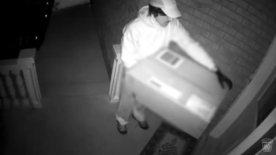 The would-be hitman, captured on surveillance camera. (Peel Regional Police)