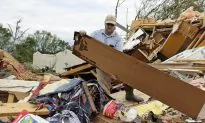 Meteorologist Gets Death Threats for Interrupting Tiger Woods Tournament With Tornado Updates