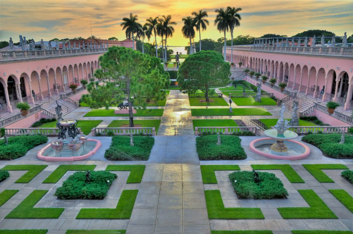 The courtyard garden is similar to the gardens found in Italian Renaissance villas. (The John and Mable Ringling Museum of Art)