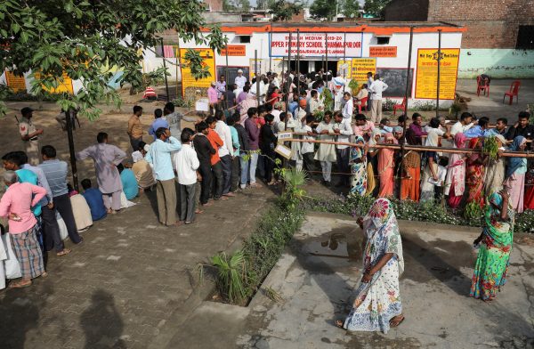 voters line up in India