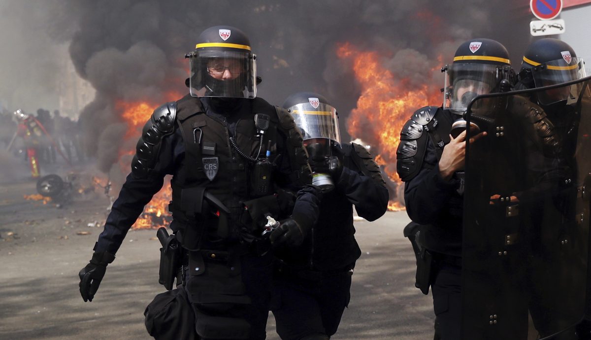 french police clash with France Protests