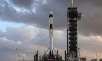Test Fire of SpaceX’s Crew Dragon Spacecraft Ran into Problems, Sending up Thick Clouds of Smoke